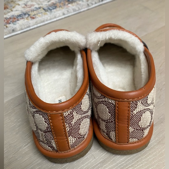 NWT! Coach Signature Forest Cozy Shearling Moccasin Slippers Loafers - Size 6 - Picture 5 of 8
